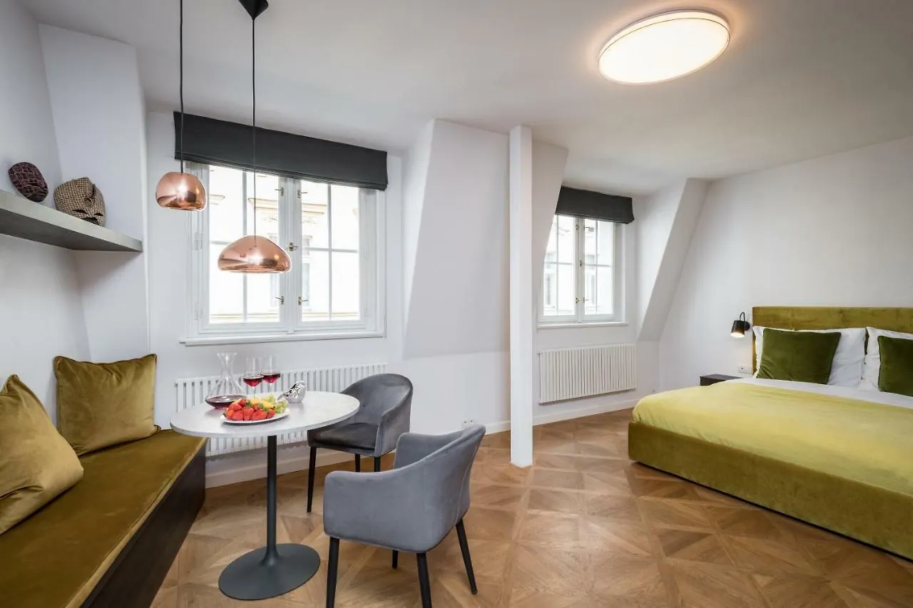 Exclusive Old Town Residence Near Charles Bridge プラハ 0*,